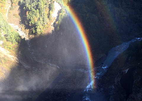 立山黒部アルペンルートと世界遺産「白川郷」を巡る3日間の旅